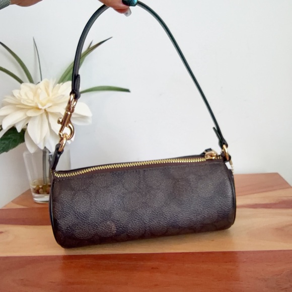 NWT Coach Nolita Barrel Bag
In Signature Canvas - Picture 3 of 5